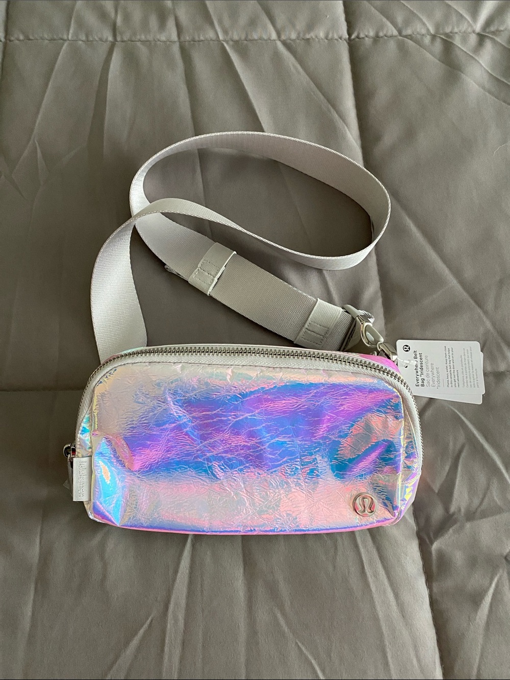 lululemon everywhere belt bag 1L - Iridescent